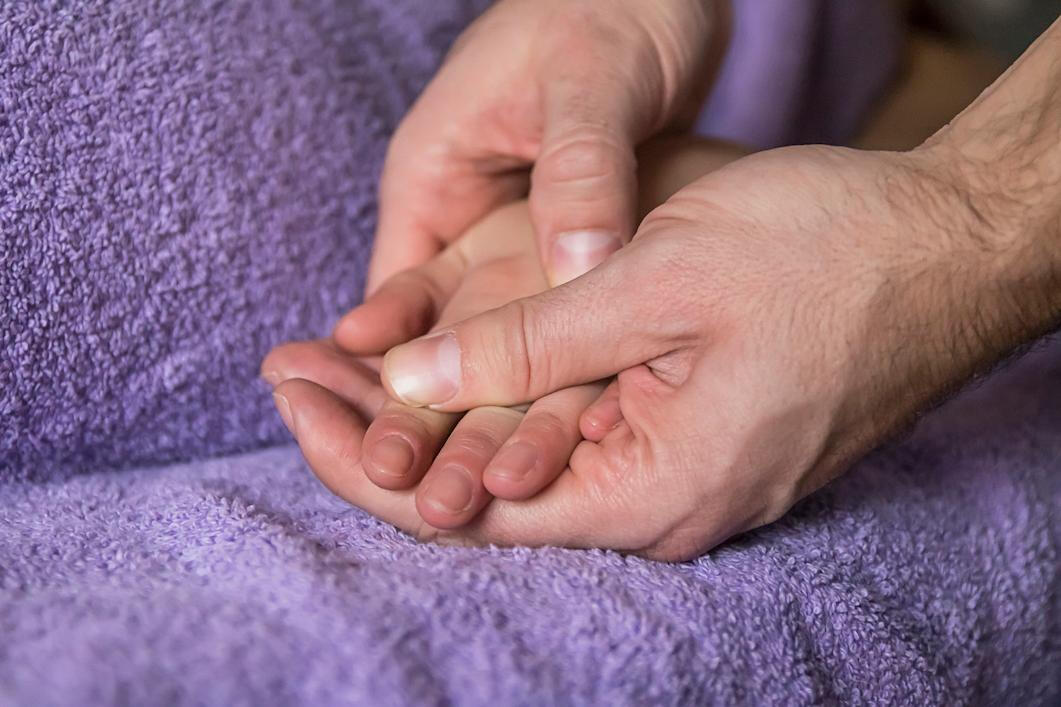 Théodore Dhénain - Praticien en massage bien-être